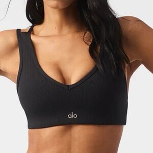 Alo Yoga Airlift Ribbed Jump Start V-Neck Bra